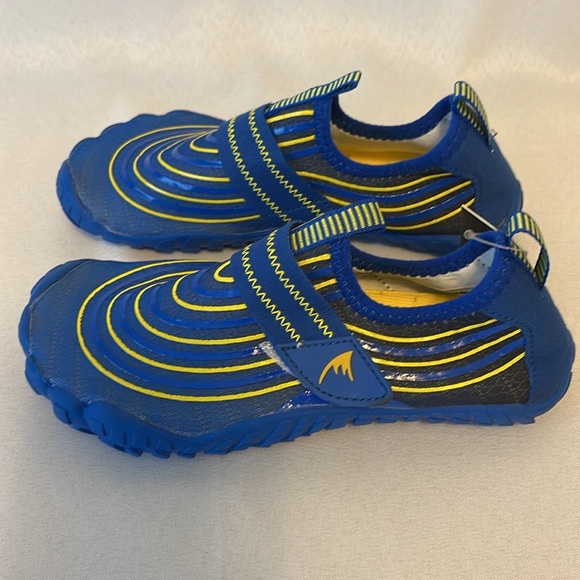 Boy QuickShark water shoes - Picture 8 of 8